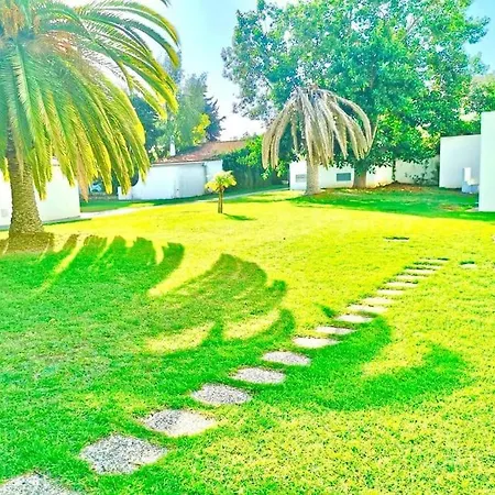 T1, Da Oura Apartment