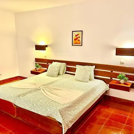 Apartment T1, Da Oura