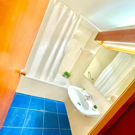 T1, Da Oura Apartment