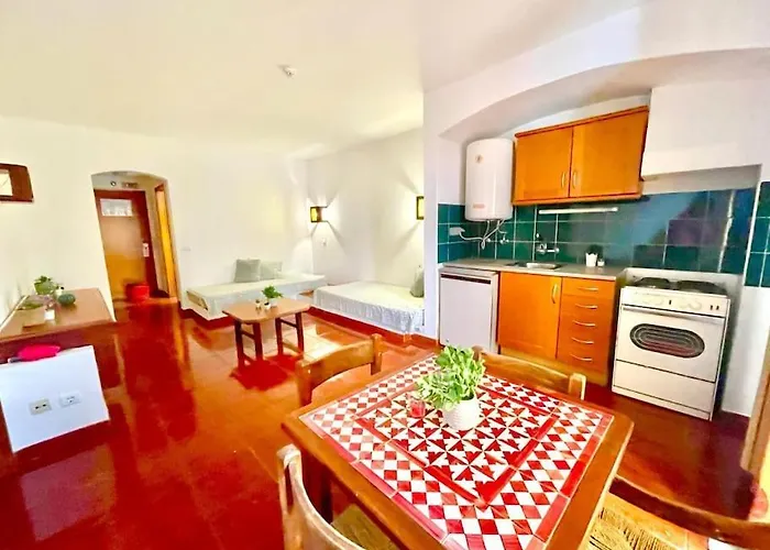 Apartamento T1, Da Oura